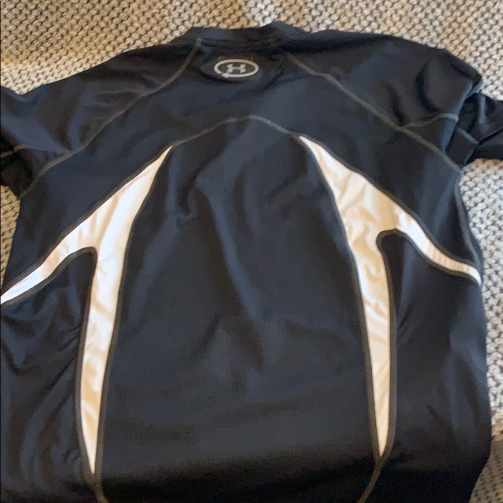 Men’s under Armour running shirt - Picture 5 of 6